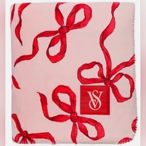 Victoria's Secret Pink/Red Sherpa Bow Blanket- Brand New